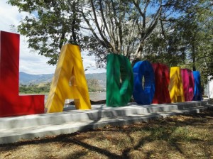 Letrero La Dorada   