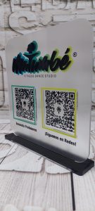 Se hacen código Qr en acrílico, para negocios y empresas con cobertura a todo el país, códigos QR para métodos de pago